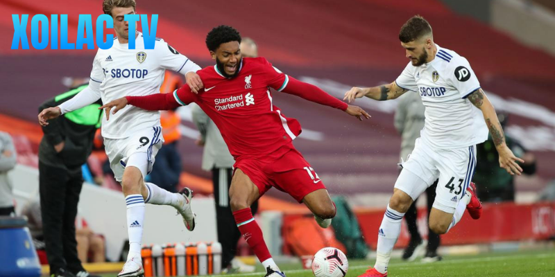 Đẩy hàng phòng ngự dâng cao để dồn ép đối thủ